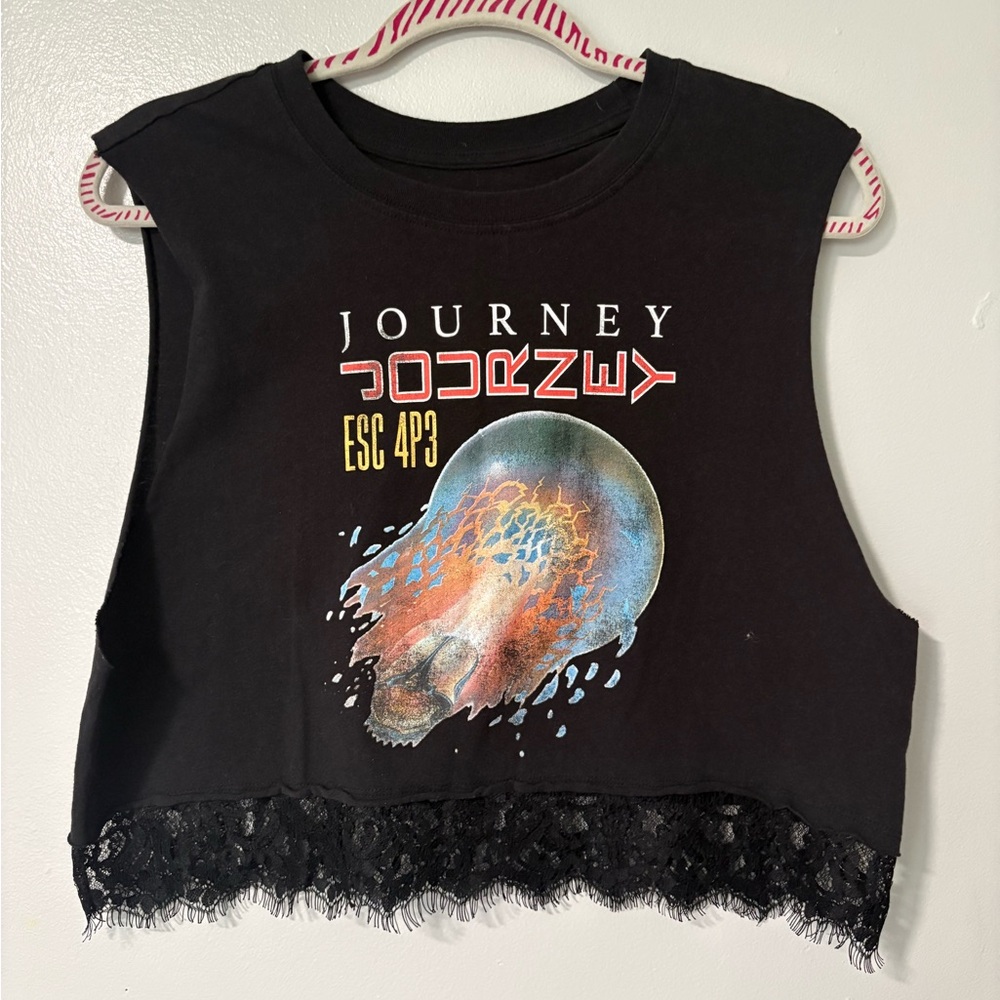 Black Graphic Lace-Hem Crop Tank Top - women’s